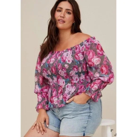 torrid Tops - EUC Torrid 1 Floral Smocked Women's Cold Shoulder